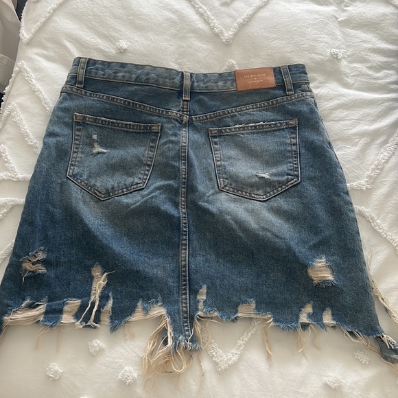 Zara distressed jeans skirt - Picture 3 of 3